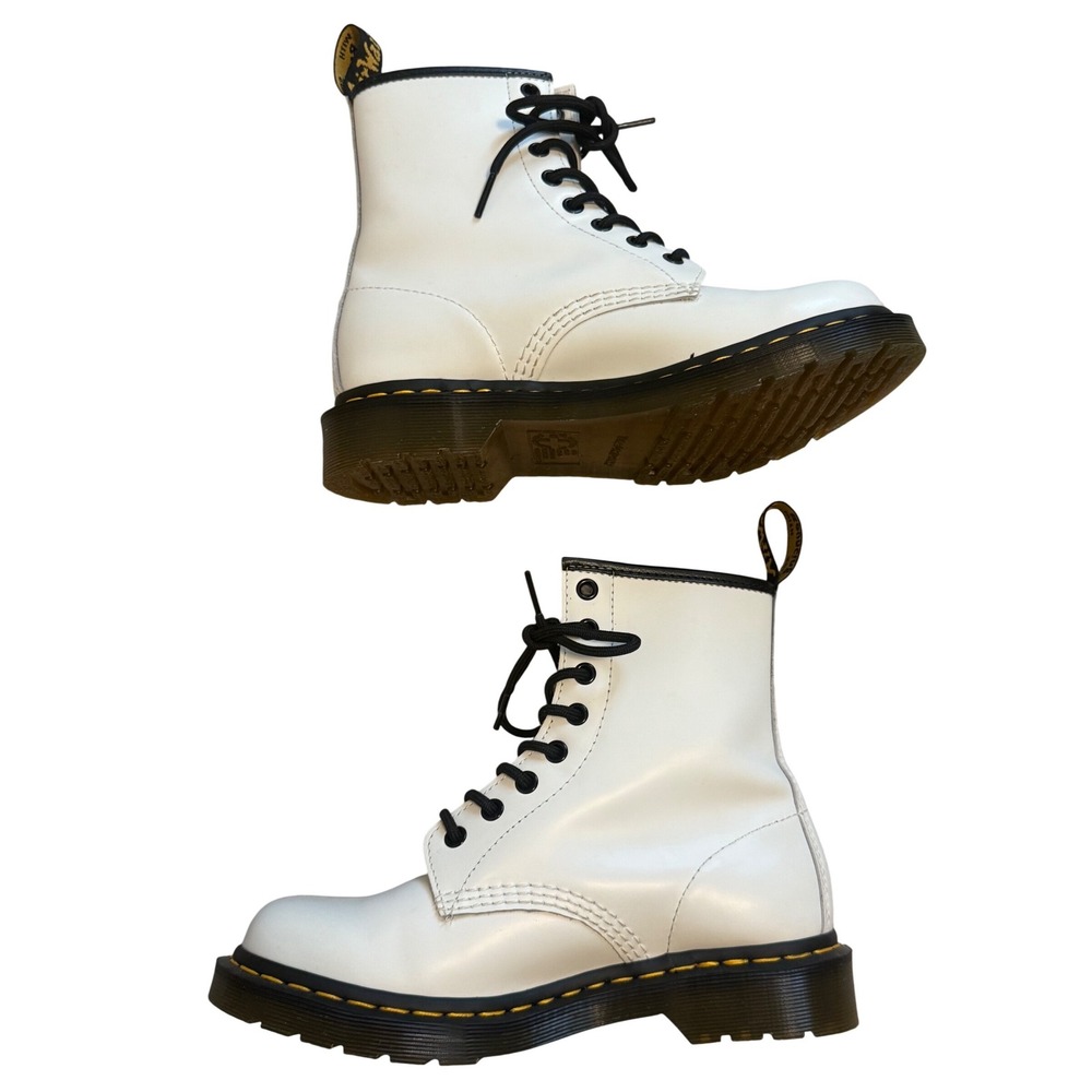 Dr. Martens 1460 White‎ Smooth Leather 8-Eye Combat Boots Womens Size 7 L US 38